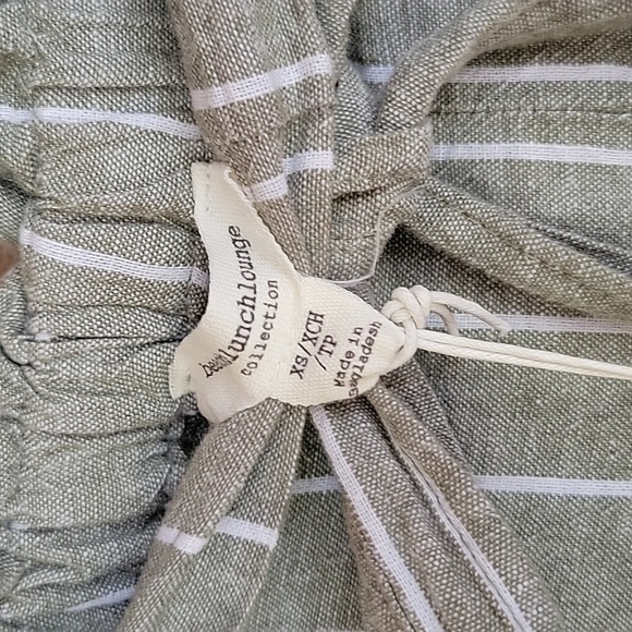 beachlunchlounge XSmall Green and White Stripe Giavanna Linen Pants - Picture 6 of 8